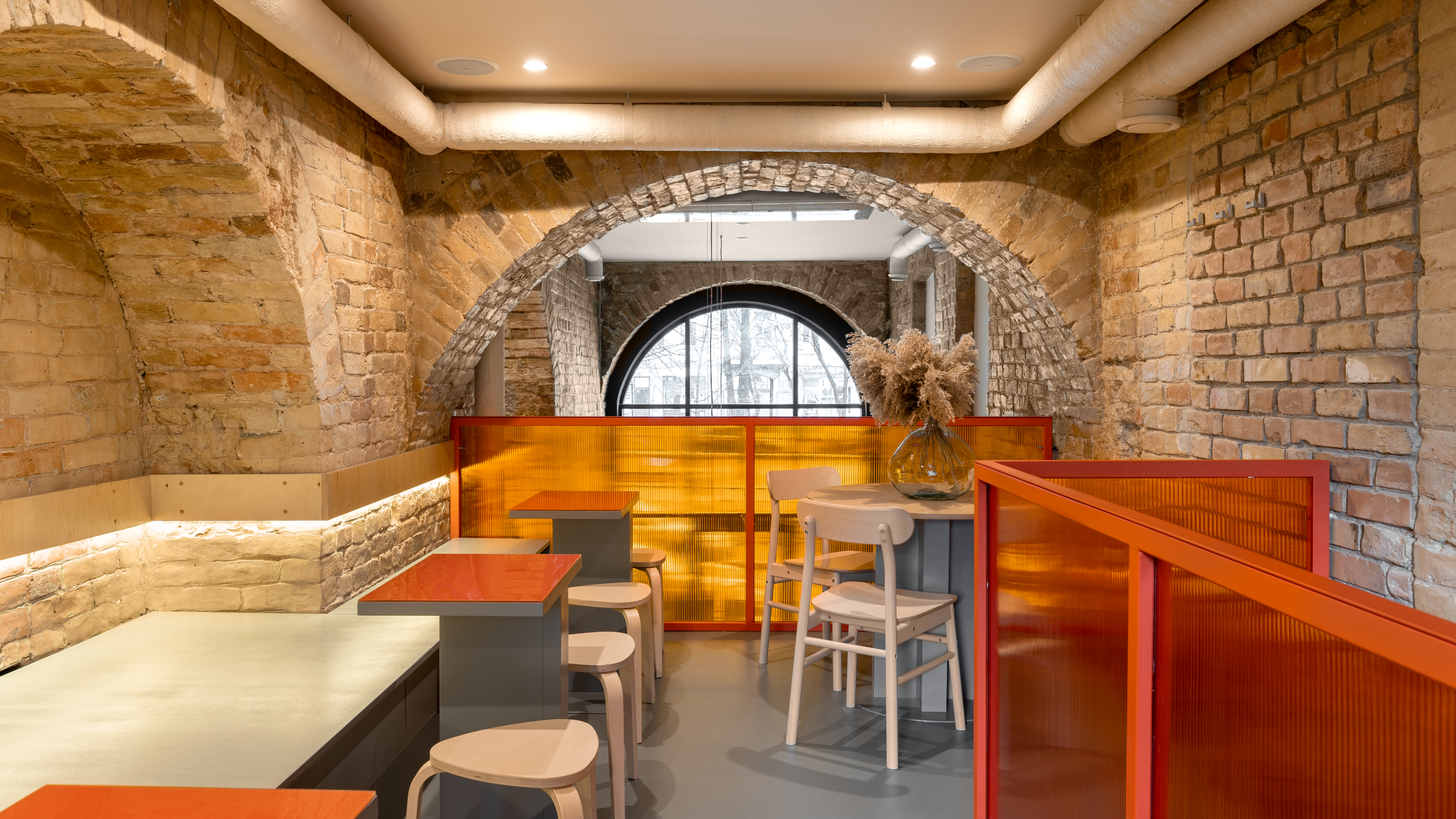 past meets present in kyiv’s new café | akz architectura